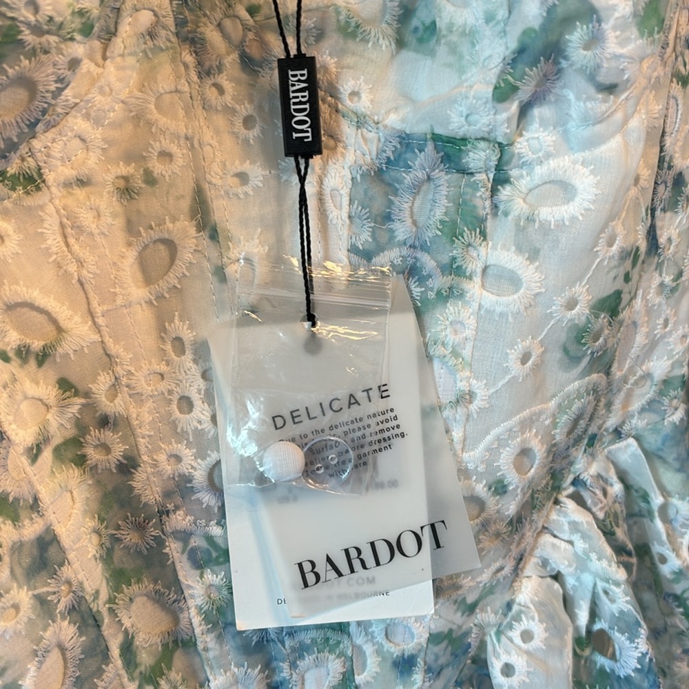 Never been worn! Bardot eyelet dress. All tags attached with sleeve button - Picture 7 of 8